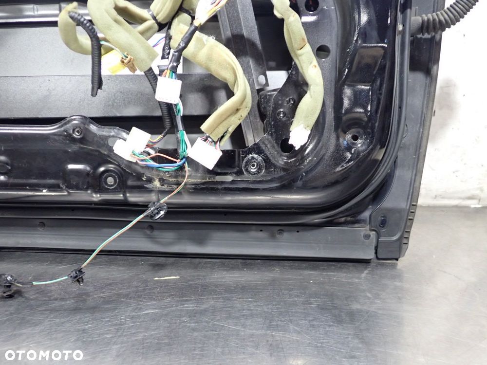 DRZWI LEWY PRZÓD INFINITI M37X KOL:GAC - 17