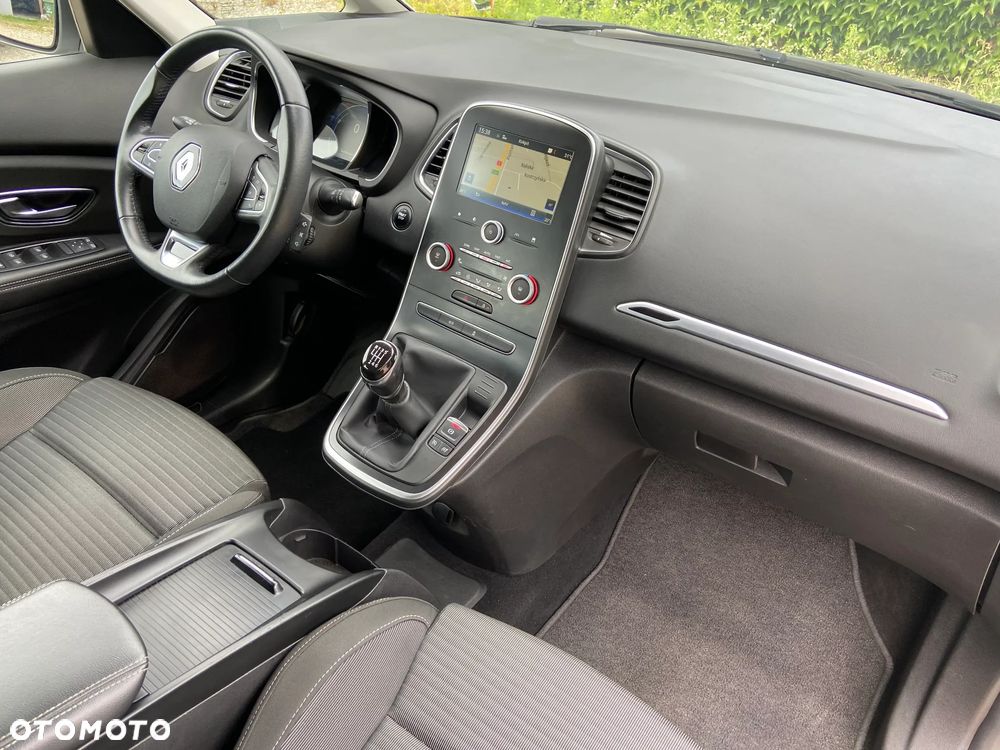 Renault Scenic - 29