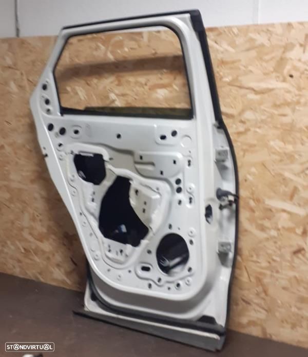 Porta Trás Esq Peugeot 3008 Suv (M_) - 4