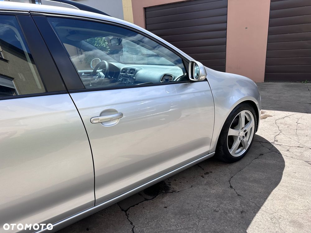 Volkswagen Golf - 8