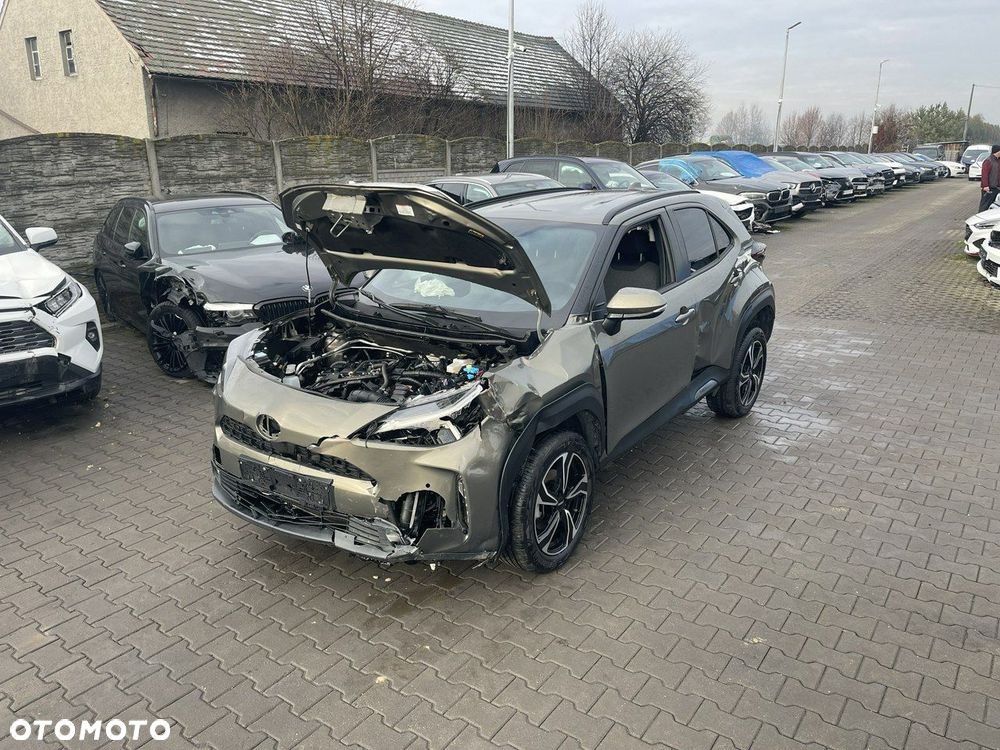 Toyota Yaris Cross Hybrid 1.5 Comfort AWD - 3