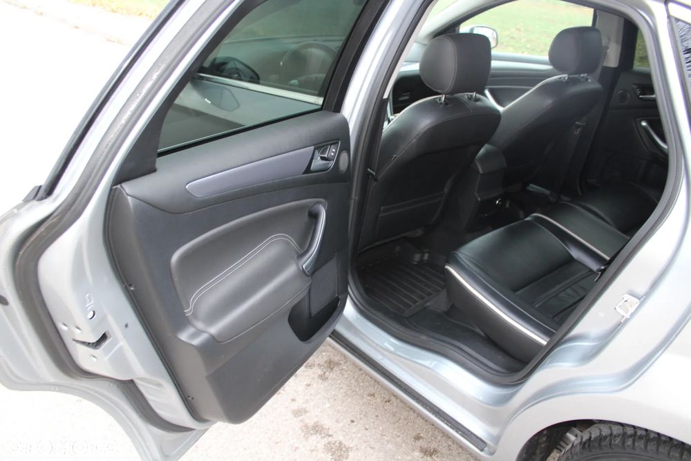 Ford Mondeo 2.0 TDCi Titanium X - 14