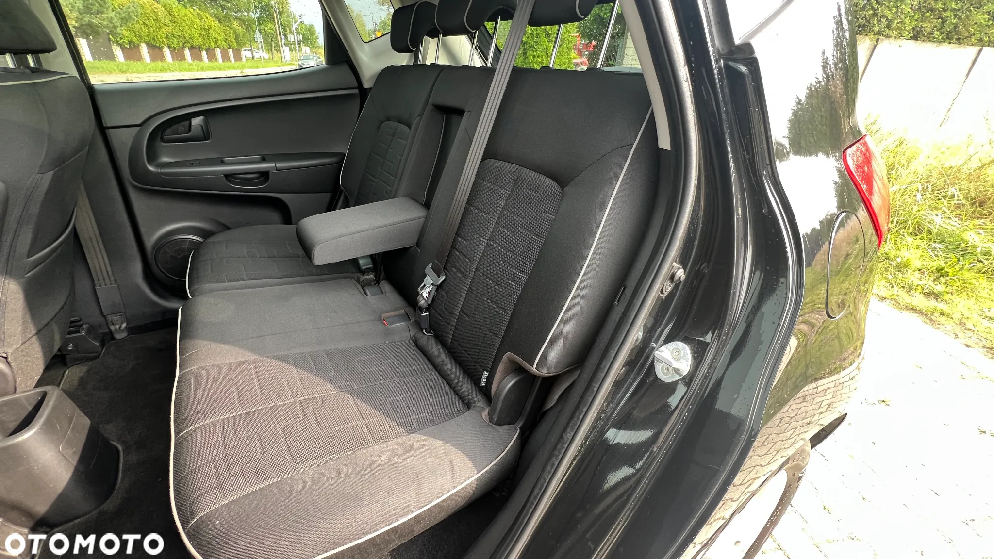 Kia Venga 1.6 CRDi 128 Dream Team Edition - 10