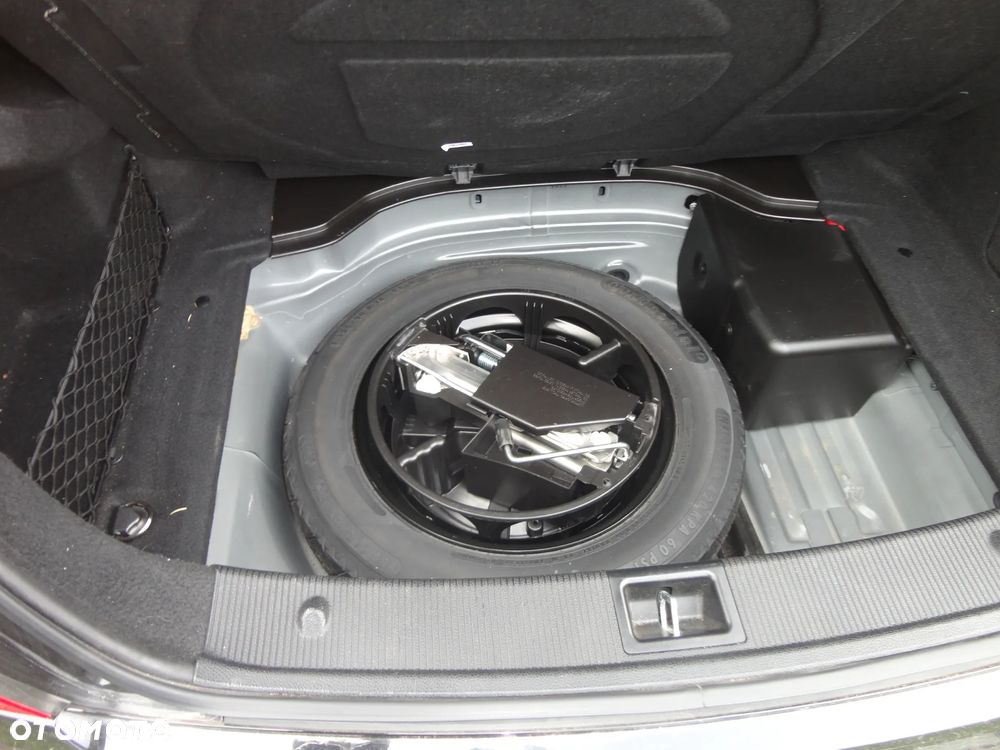 Mercedes-Benz Klasa C 180 BlueEFFICIENCY Avantgarde - 20