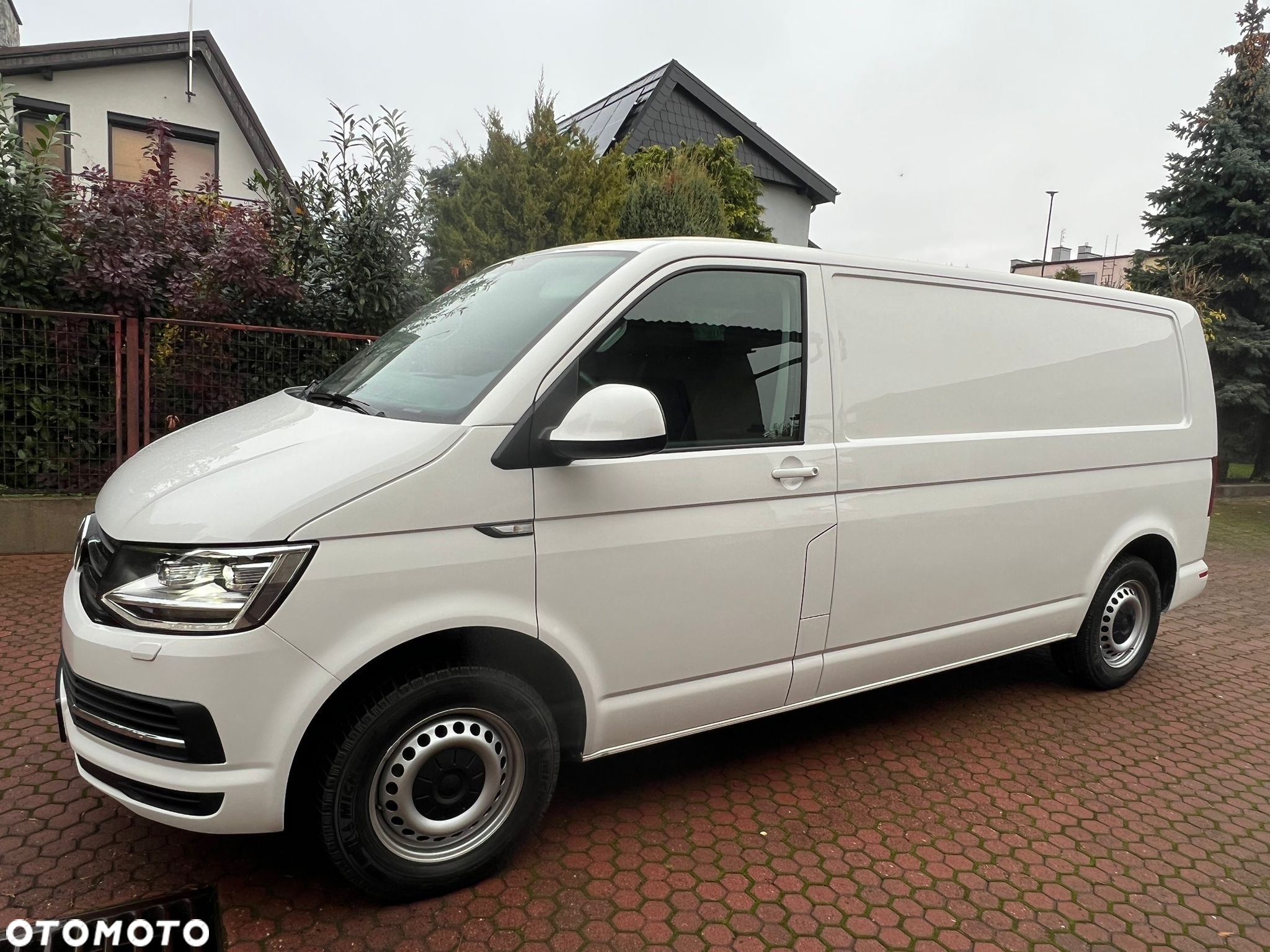 Volkswagen Transporter - 2