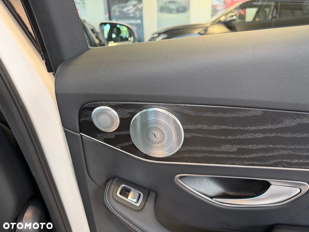 Mercedes-Benz Klasa C 200 4-Matic 9G-TRONIC - 18