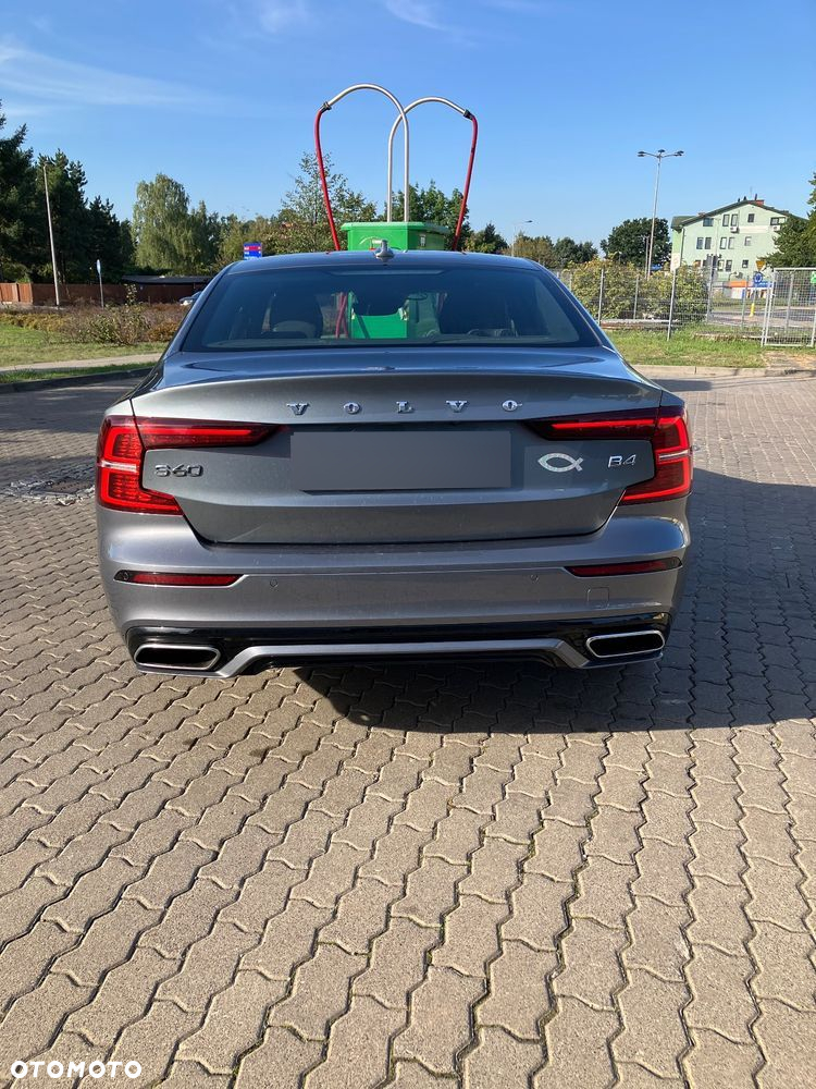 Volvo S60 B4 B R-Design - 5