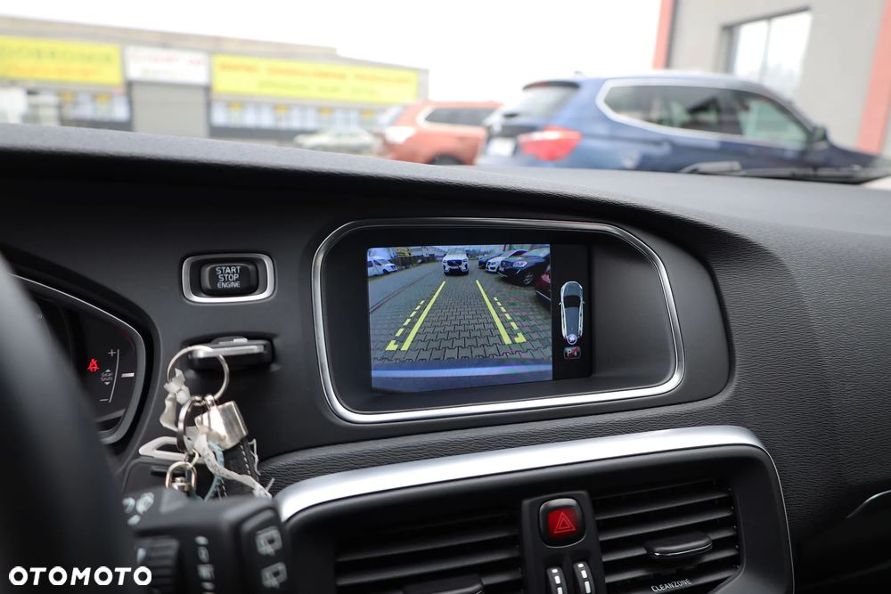 Volvo V40 T2 Momentum - 9