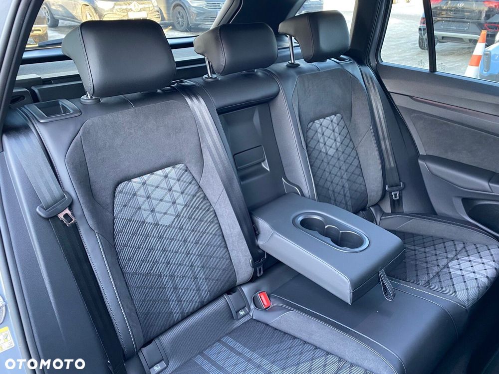 Volkswagen Golf Variant - 17