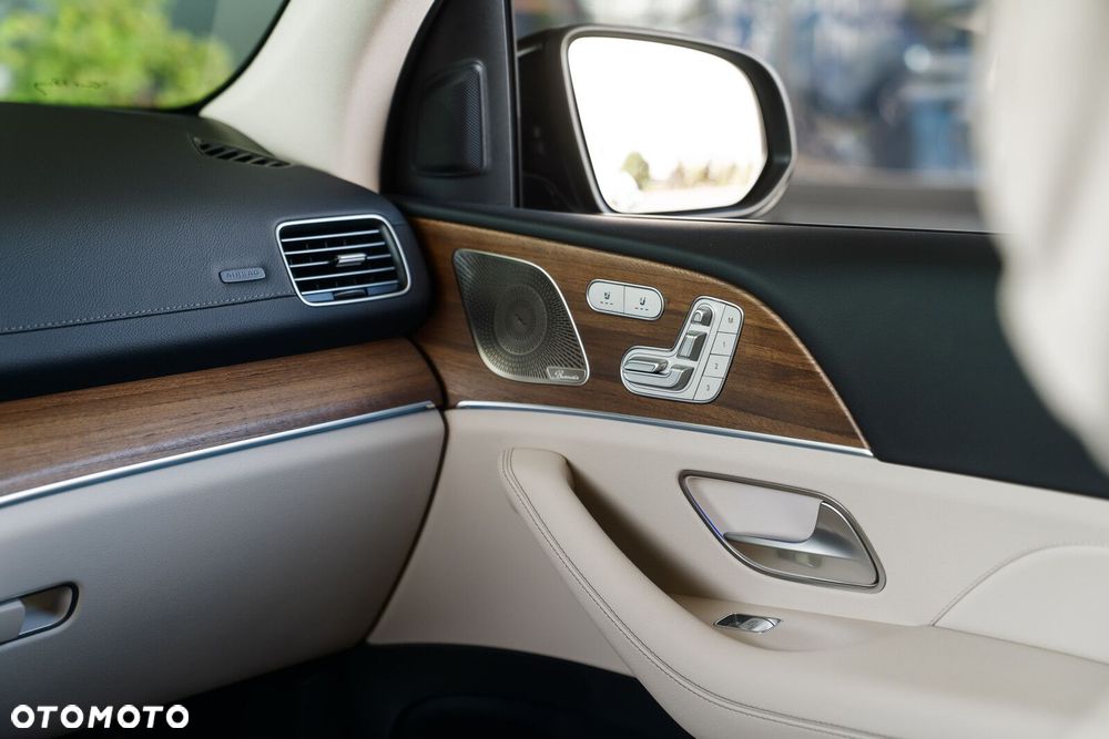 Mercedes-Benz GLS - 19
