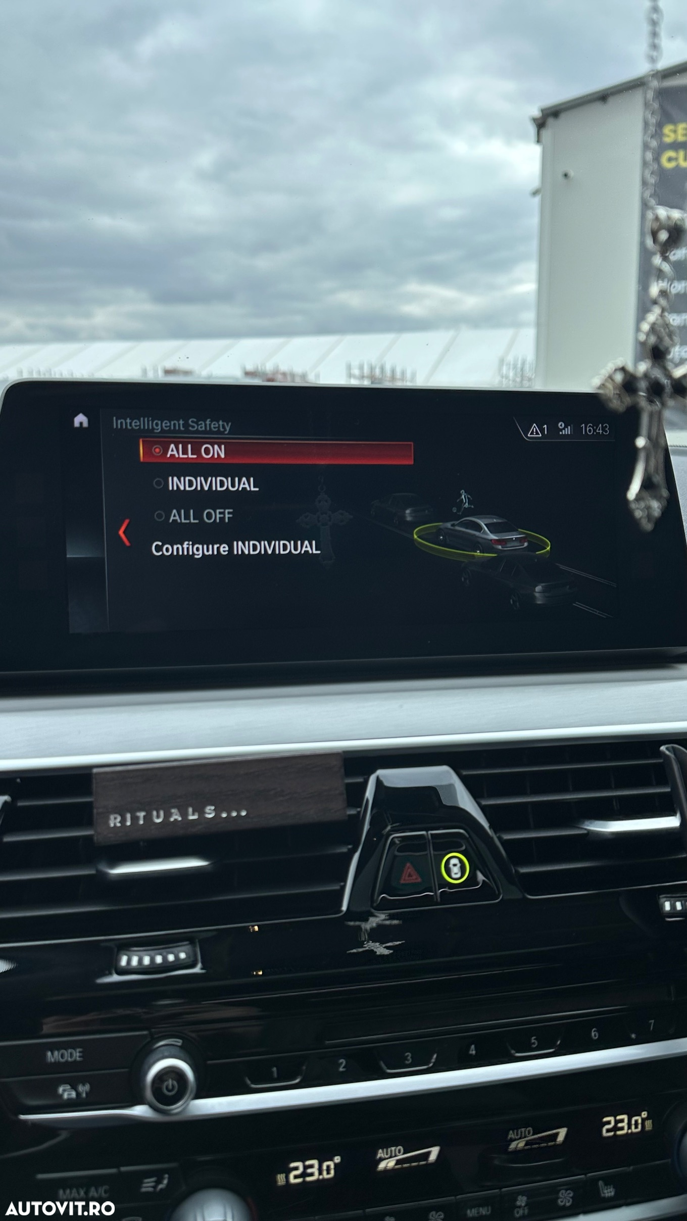 BMW Seria 5 530d xDrive AT - 9