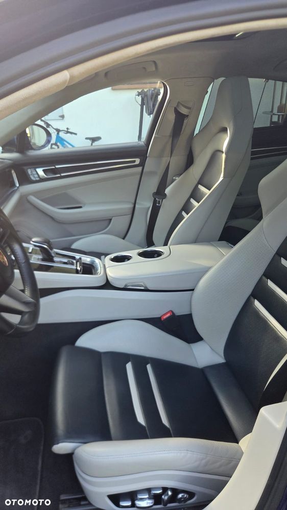 Porsche Panamera - 14