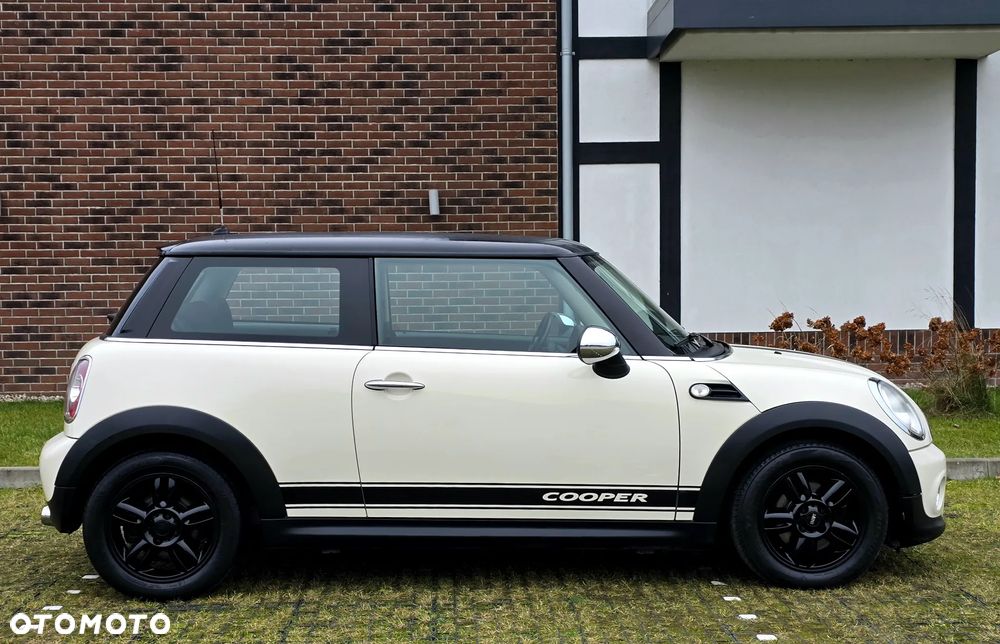 MINI Cooper D Brick Lane - 2