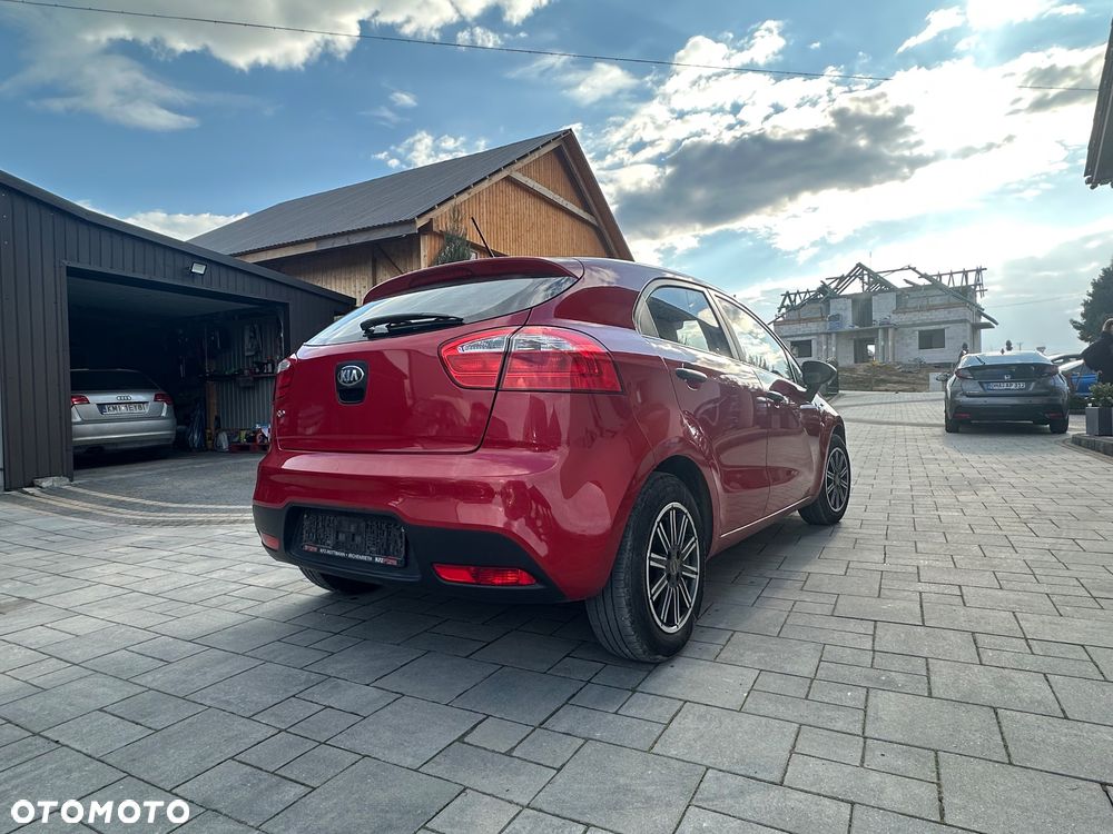 Kia Rio 1.2 Attract - 8