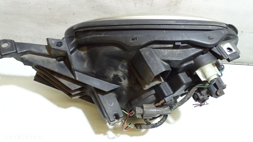 LAMPA PRAWA PRZEDNIA SUBARU IMPREZA II GD 2.0 - 3