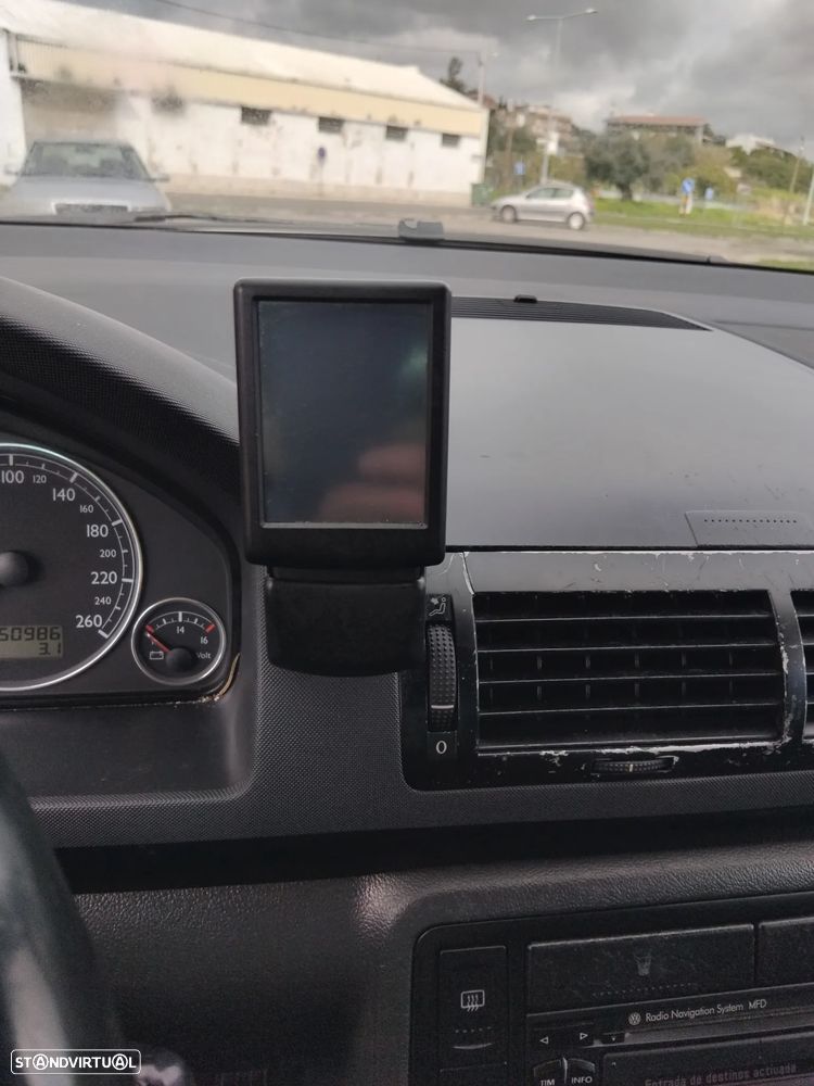 VW Sharan 2.0 TDI Confortline - 18