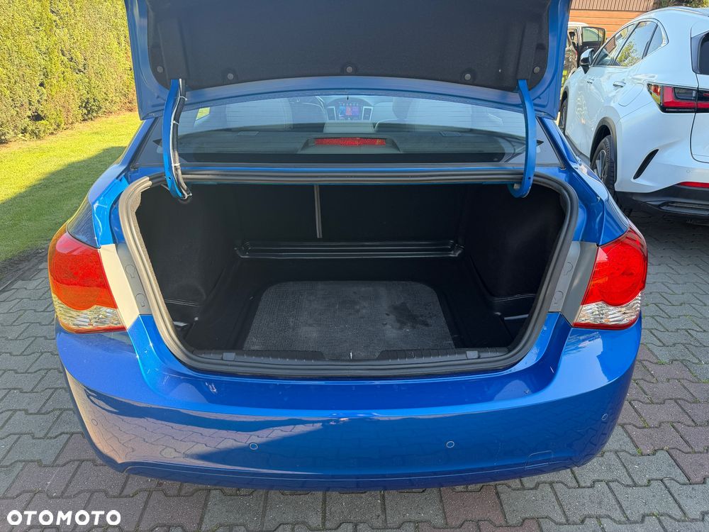 Chevrolet Cruze 1.8 LT+ - 22
