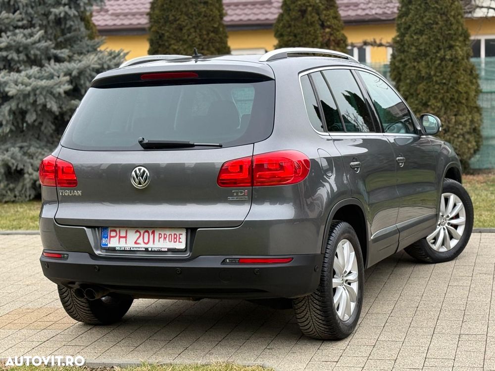 Volkswagen Tiguan 2.0 TDI DPF BlueMotion Technology Lounge Sport & Style - 4