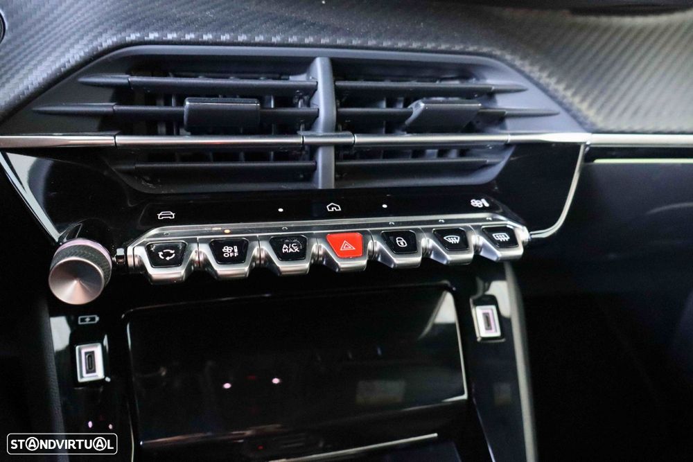 Peugeot e-2008 54 kWh GT - 14