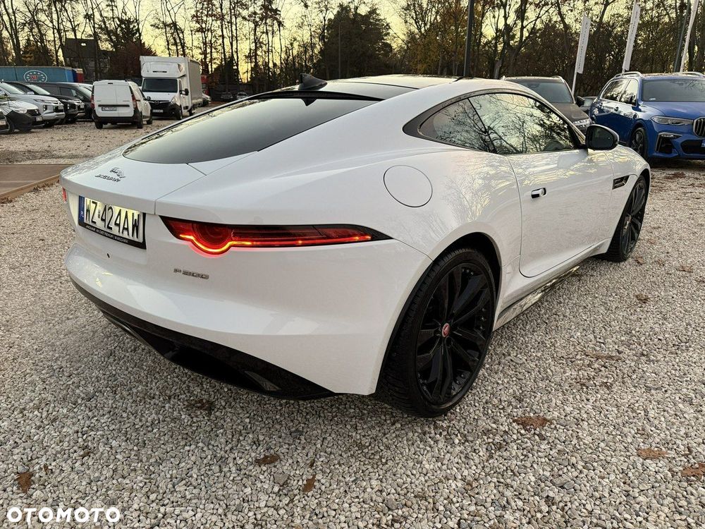 Jaguar F-Type - 18