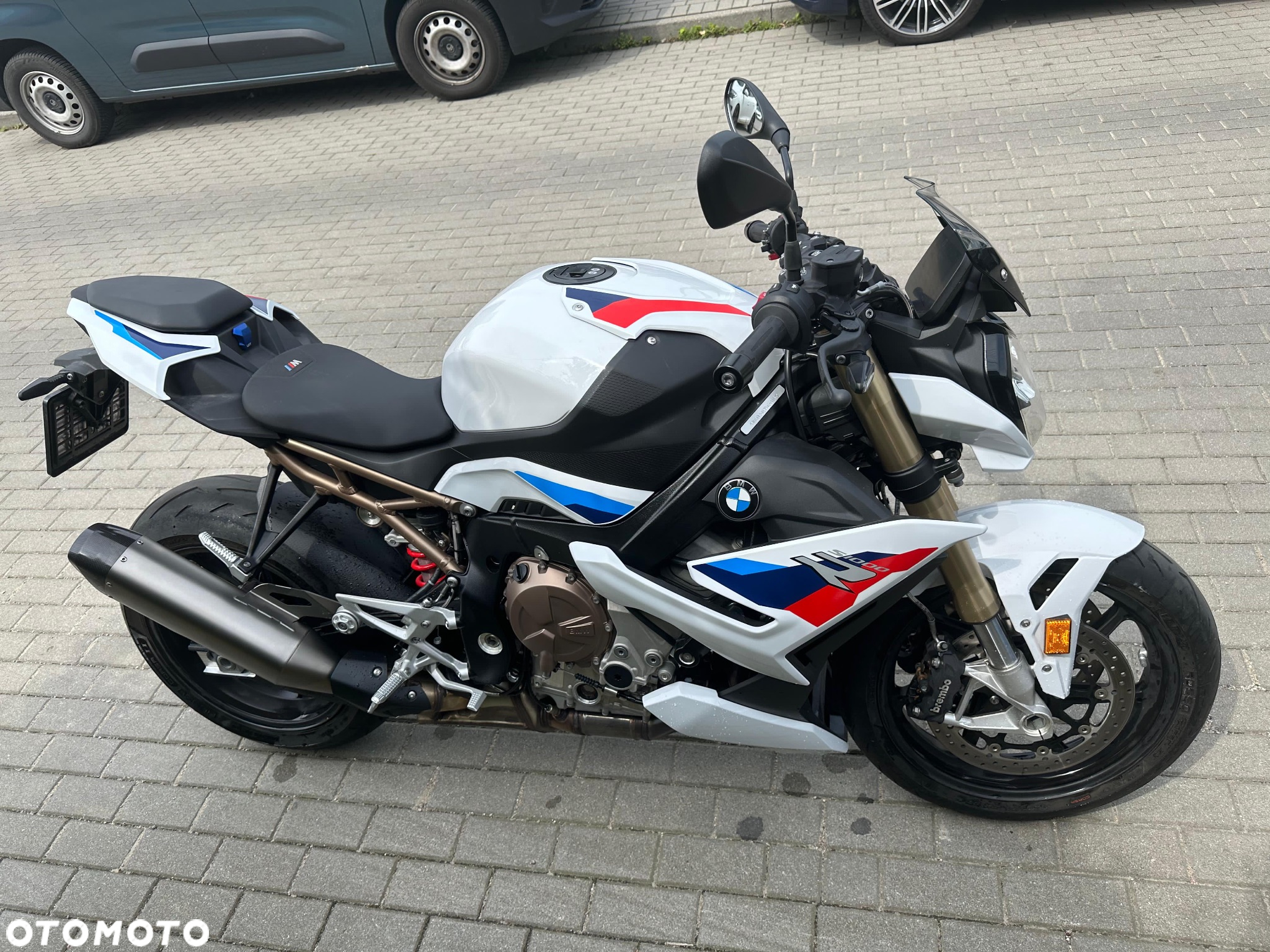 BMW S - 2