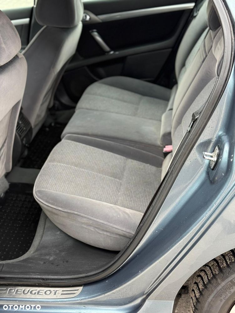 Peugeot 407 - 13