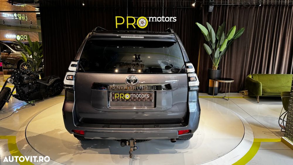 Toyota Land Cruiser 2.8l D-4D 204 CP A/T 7 locuri Luxury AVS - 4