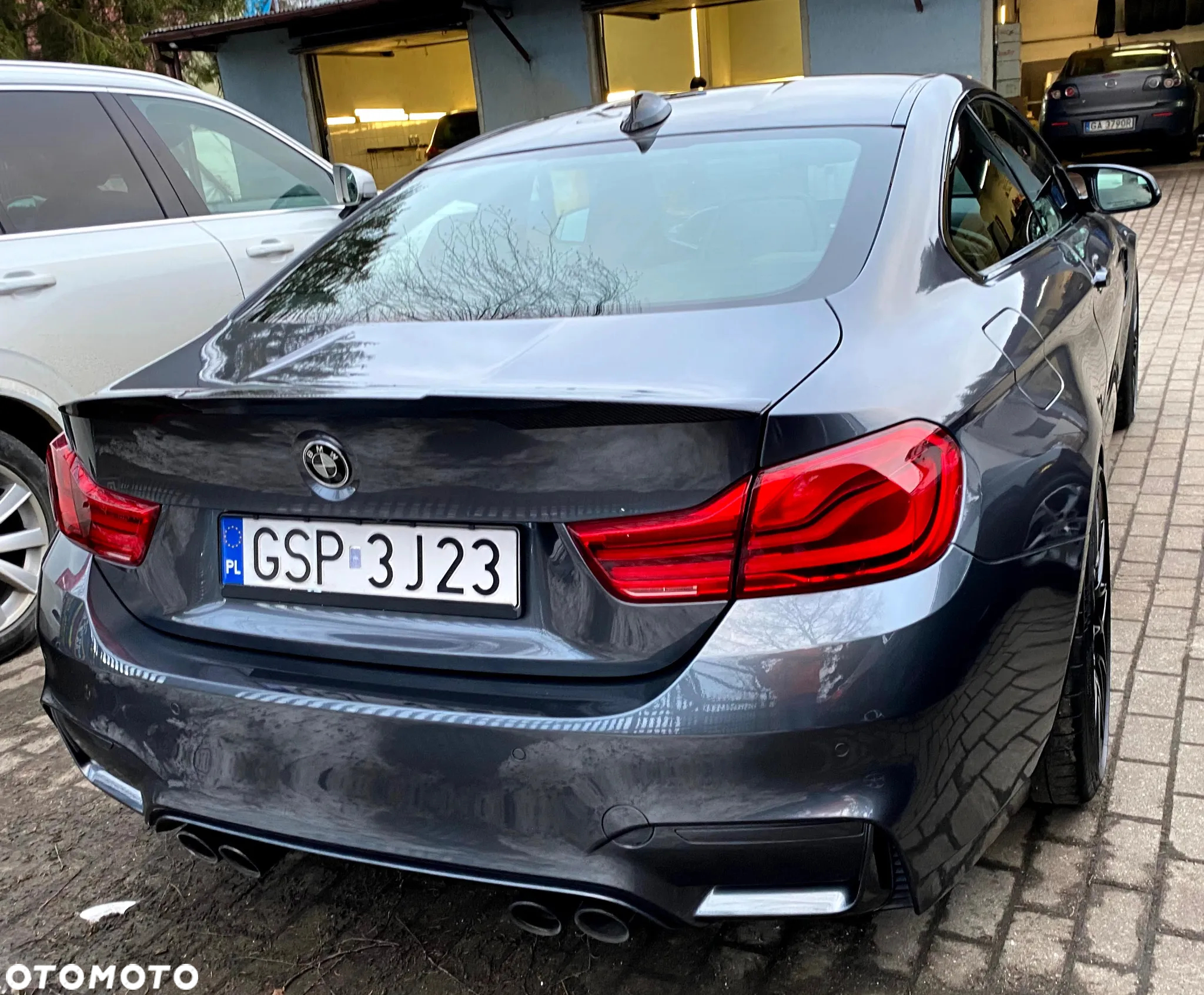BMW M4 Coupe DKG - 11
