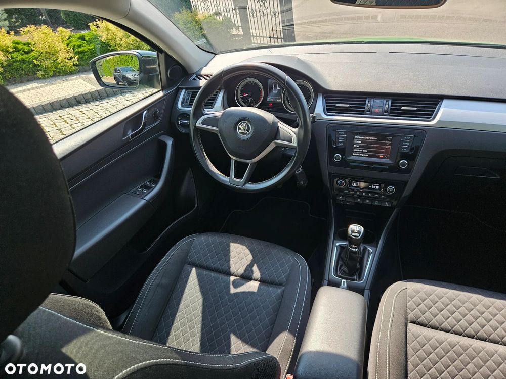 Skoda RAPID 1.2 TSI Edition - 18