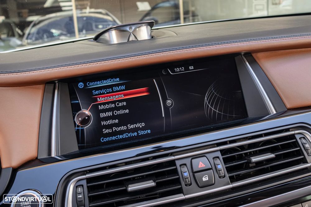 BMW 750 Li xDrive Pack M — fotografia 25