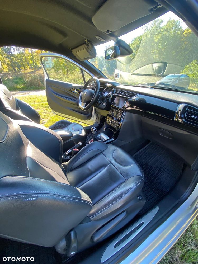 Citroën DS3 VTi 120 SoChic - 12