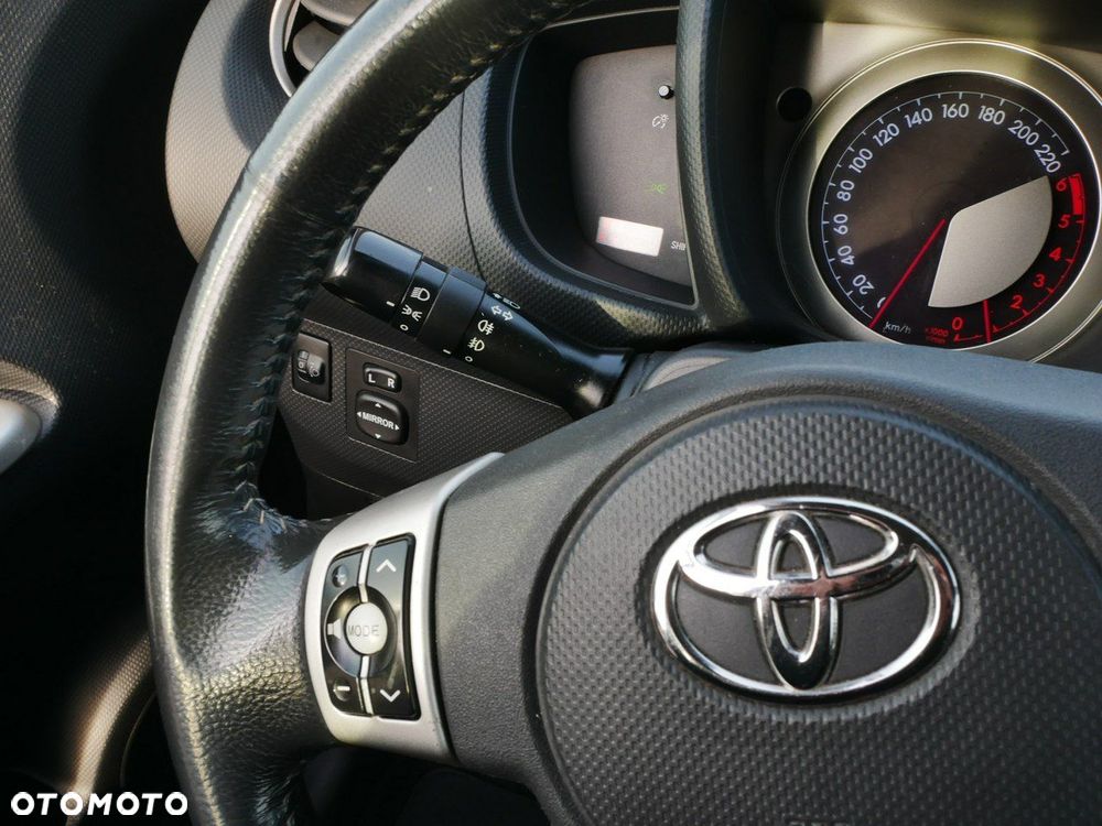 Toyota Urban Cruiser 1.4 D-4D 4x2 Life - 15