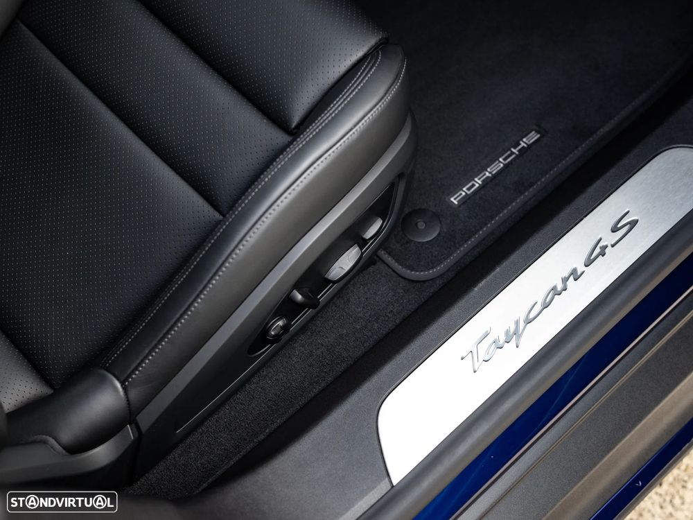 Porsche Taycan 4S - 58