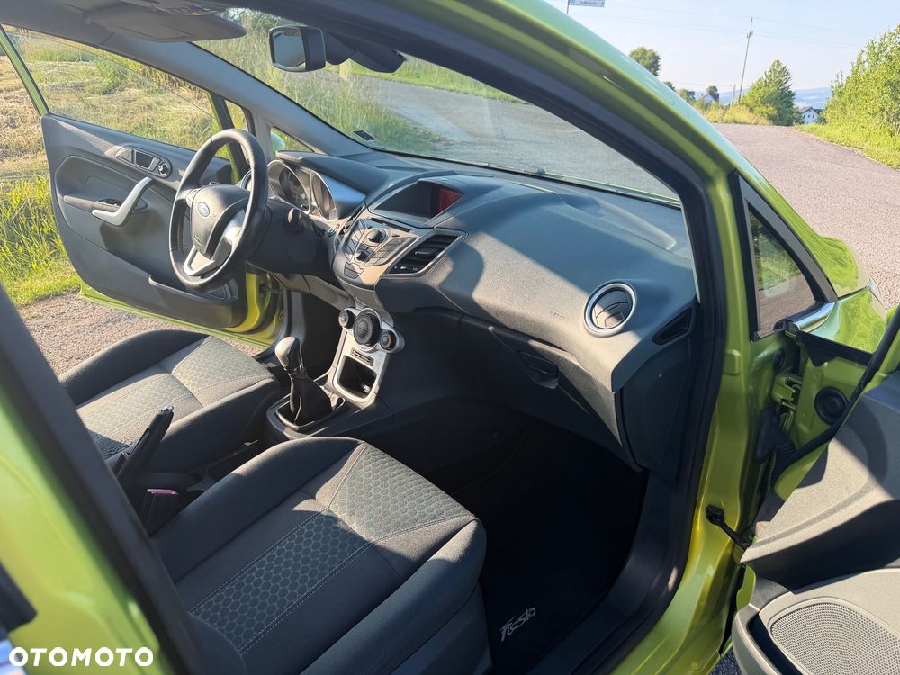 Ford Fiesta 1.3 Ghia - 13