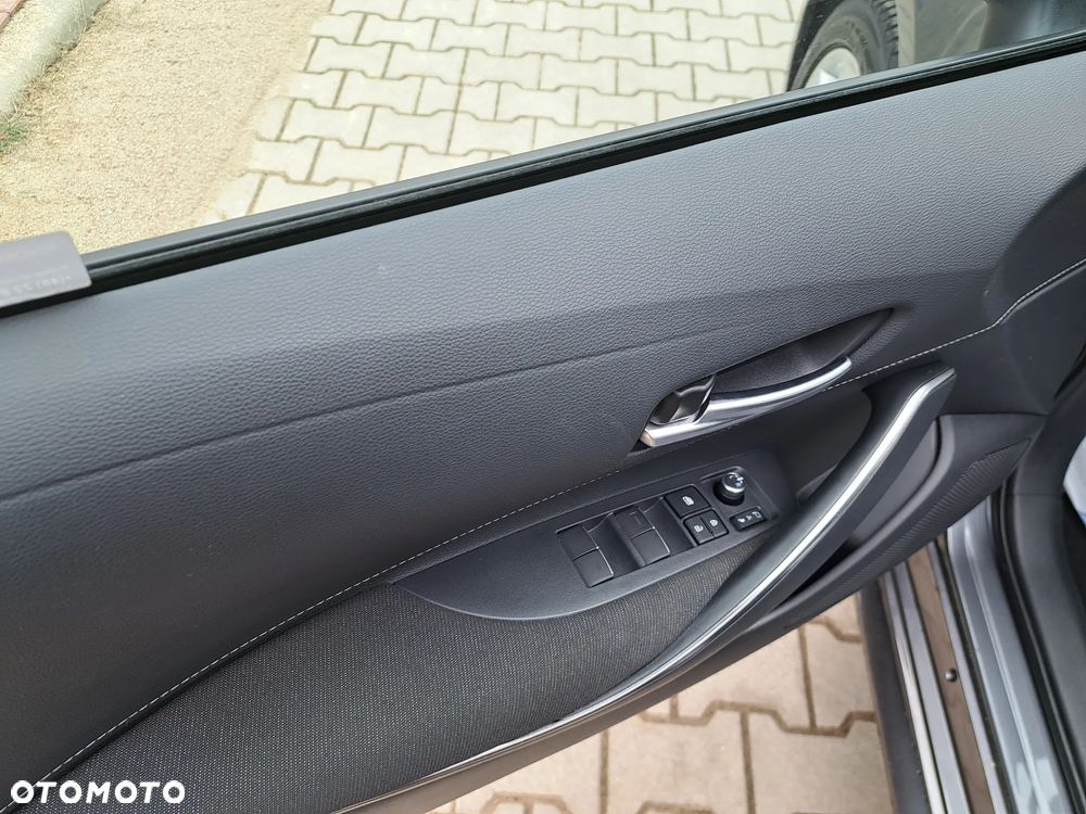 Toyota Corolla 1.8 Hybrid Comfort - 10