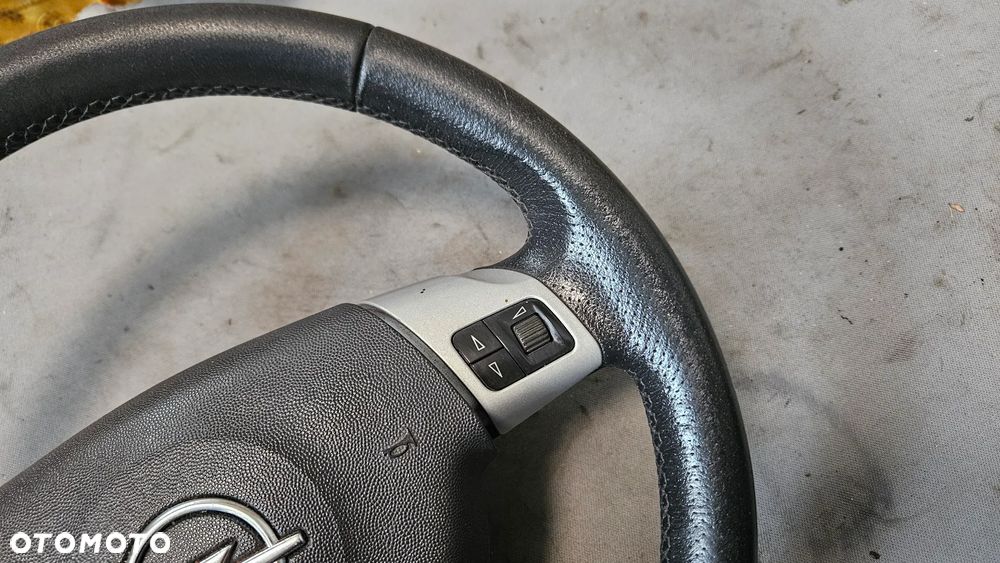 Kierownica multifunkcyjna skórzana airbag Opel Vectra C 2005r - 2