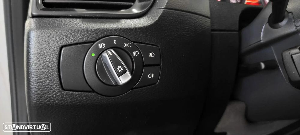 BMW X1 18 d sDrive Line Sport - 31
