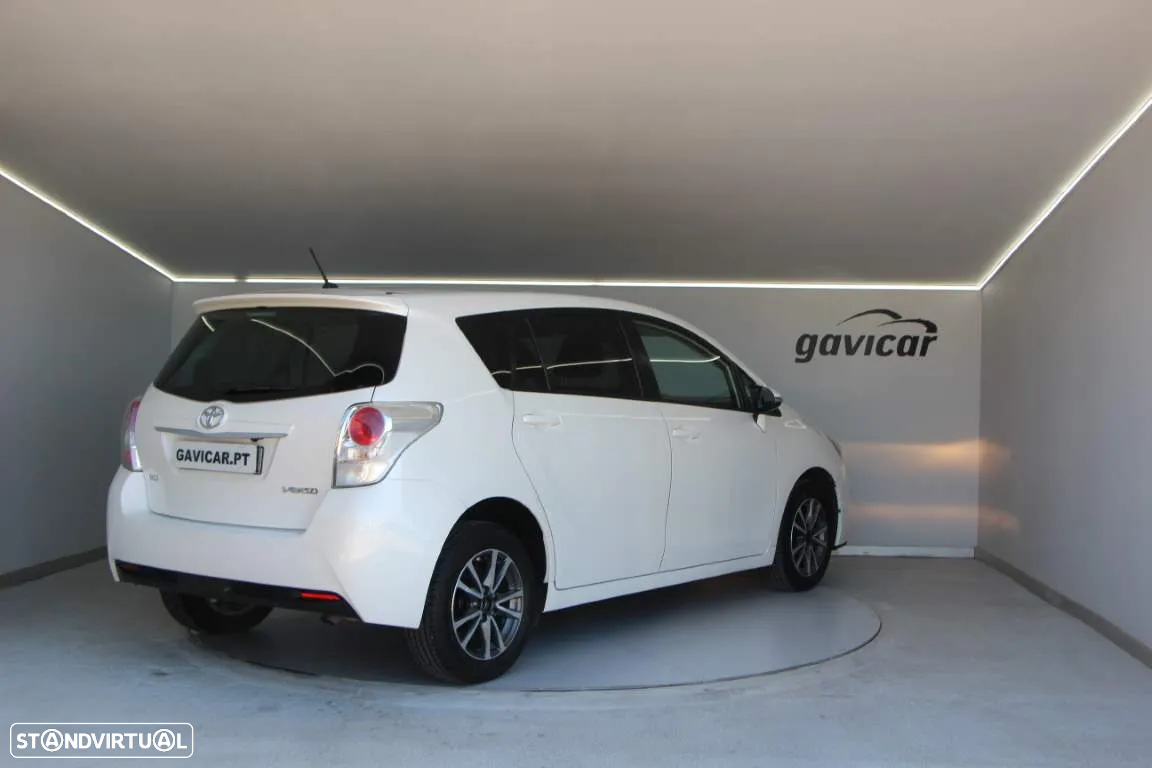 Toyota Verso 1.6 D-4D Exclusive - 19