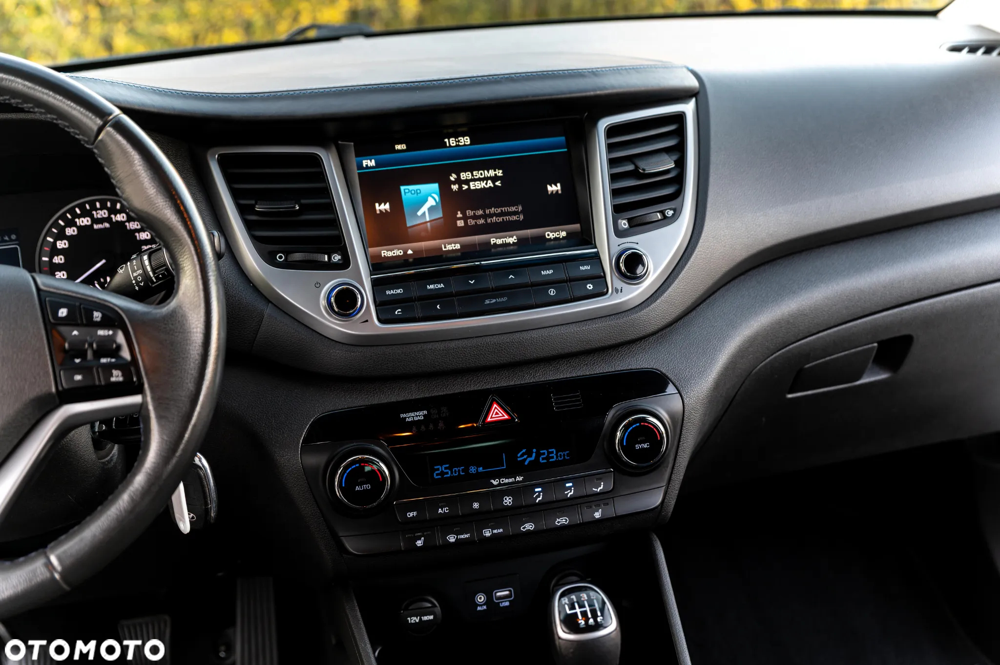 Hyundai Tucson blue 1.7 CRDi 2WD Style - 37