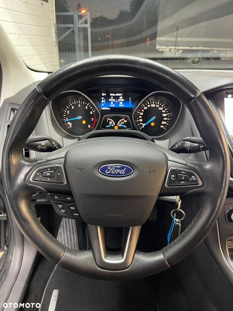Ford Focus 1.0 EcoBoost Gold X (Trend) - 27