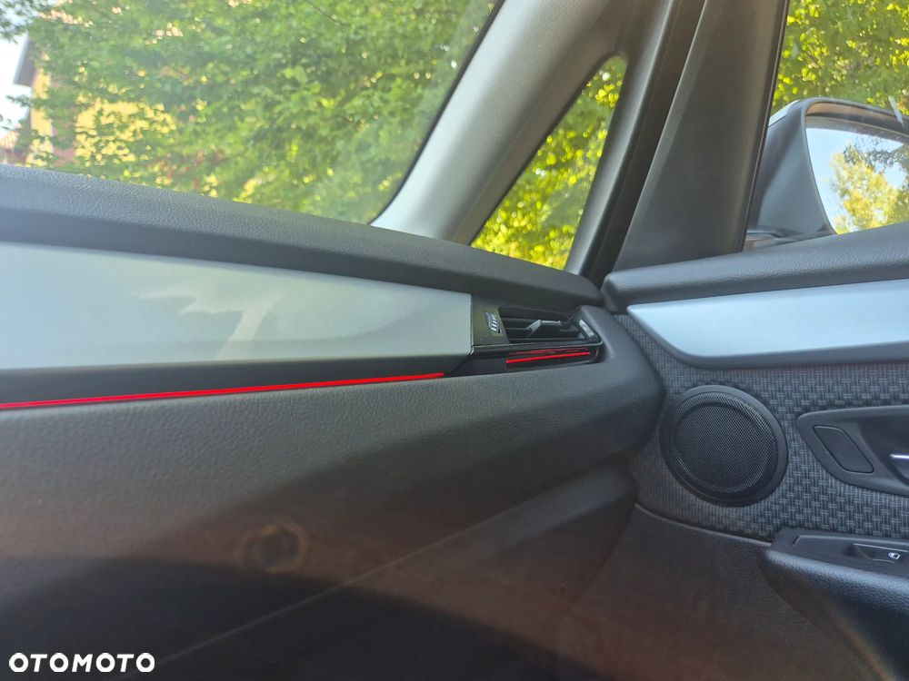 BMW Seria 2 218d Advantage - 28