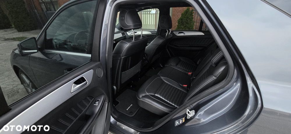 Mercedes-Benz GLE 250 d 4Matic 9G-TRONIC AMG Line - 10