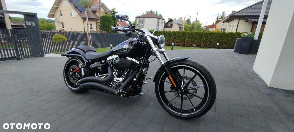 Harley-Davidson FXSB Breakout - 30