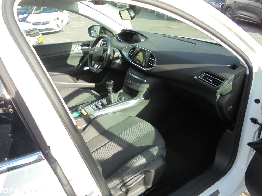 Peugeot 308 BlueHDi 130 Allure Pack - 13