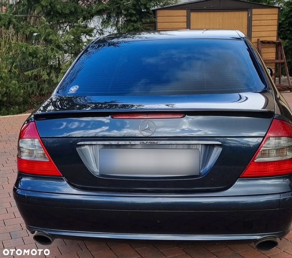 Mercedes-Benz Klasa E - 9