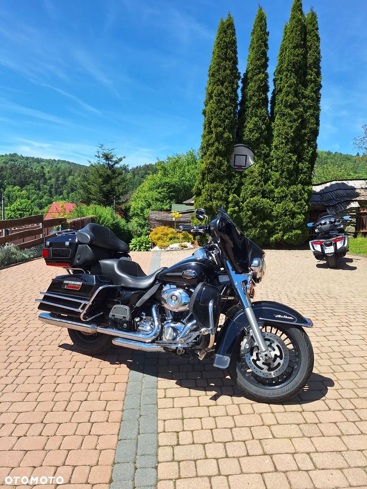 Harley-Davidson FLHTCU Ultra - 1