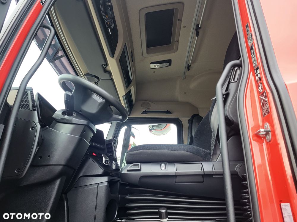 Mercedes-Benz 1851 - 15