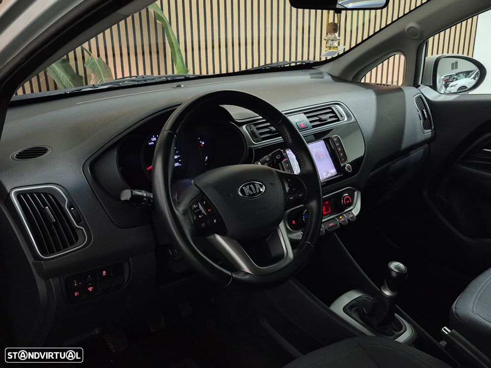 Kia Rio 1.2 CVVT In Town - 13