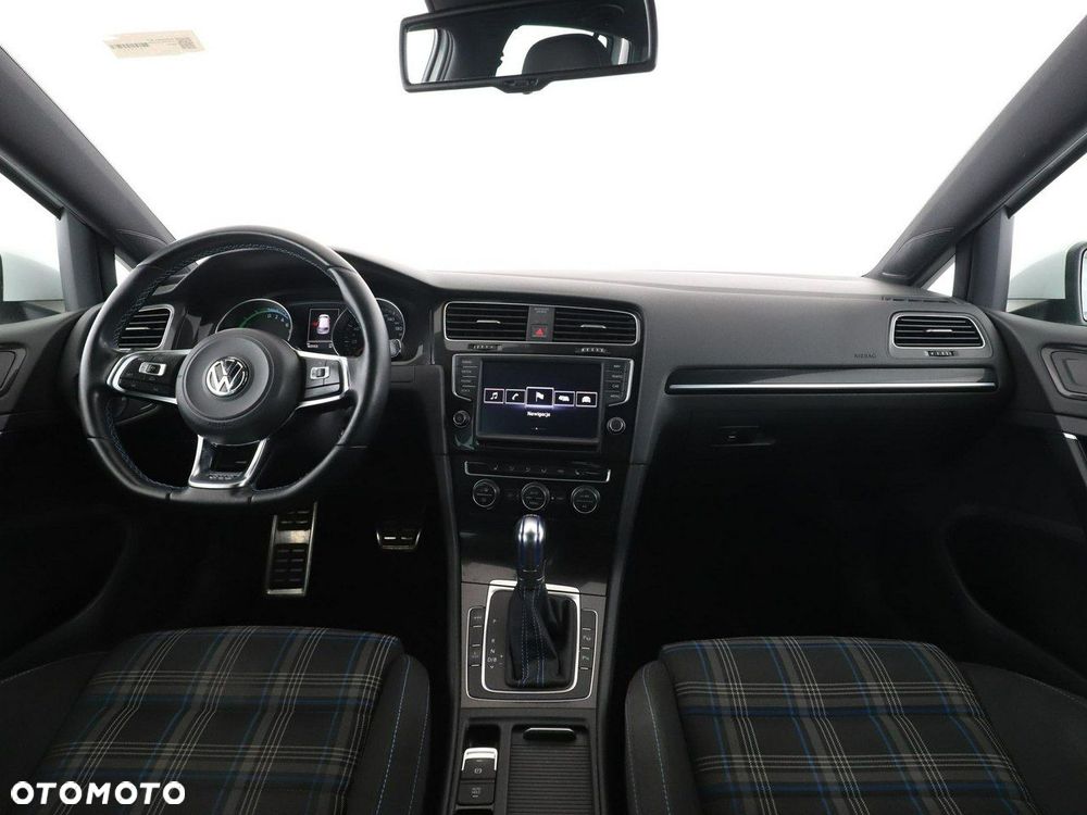 Volkswagen Golf - 15