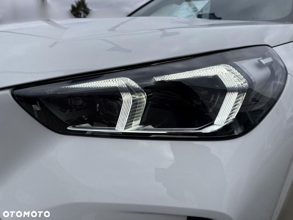 BMW iX1 eDrive20 66.5kWh M Sport - 22